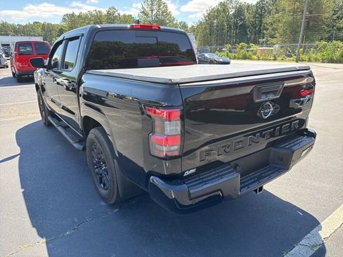 Used 2026 Nissan Frontier SV w/ Tow Package RWD image 3