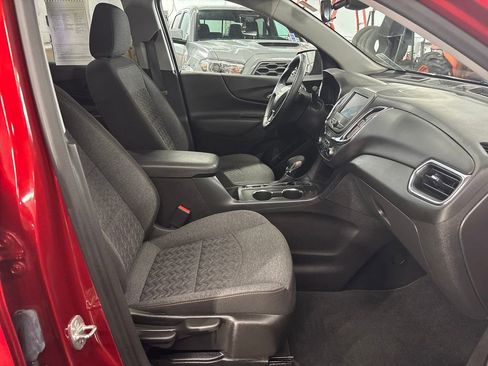 Used 2024 Chevrolet Equinox LT AWD/4WD image 19
