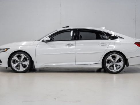 Used 2018 Honda Accord Touring image 15