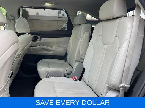 Used 2023 Kia Sorento SX Prestige AWD/4WD image 16