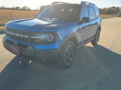 Used 2025 Ford Bronco Sport Outer Banks image 5