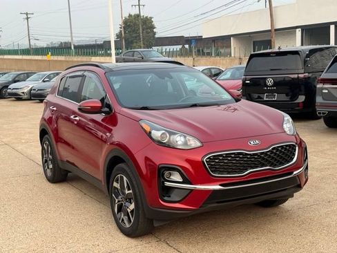 Used 2022 Kia Sportage EX AWD/4WD image 8