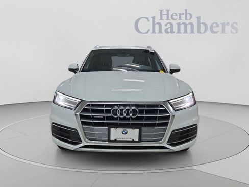 Used 2019 Audi Q5 2.0T Premium w/ Convenience Package AWD/4WD image 2