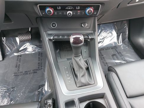 Certified 2025 Audi Q3 2.0T Premium w/ Convenience Package AWD/4WD image 22