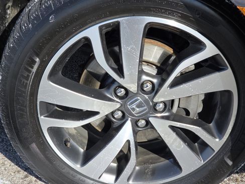 Used 2022 Honda Odyssey Touring image 9