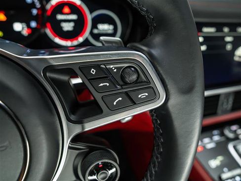 Used 2023 Porsche Cayenne Platinum Edition image 24