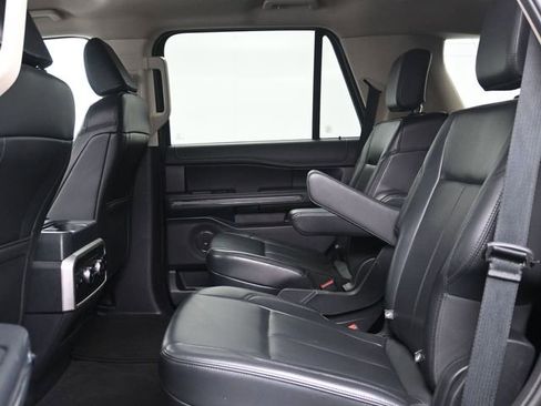 Used 2024 Ford Expedition XLT image 21