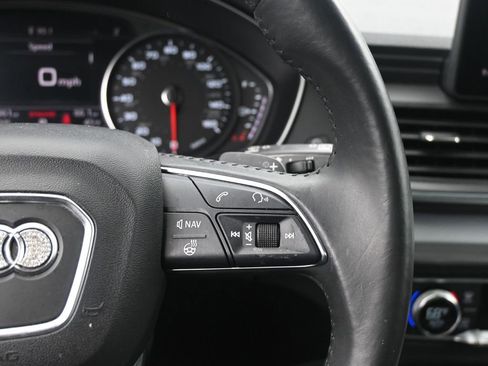 Used 2020 Audi Q5 2.0T Premium w/ Titanium Sport Package image 13
