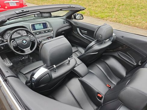 Used 2013 BMW 650i xDrive Convertible image 25