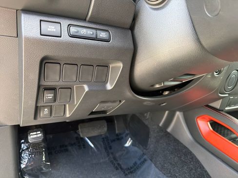 Used 2024 Nissan Frontier Pro-X RWD image 18