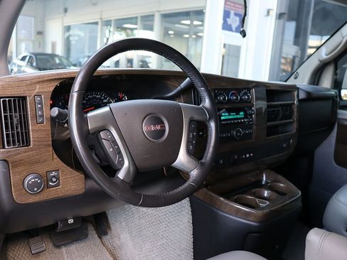 Used 2014 GMC Savana 1500 image 13