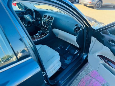 Used 2007 Lexus IS 250 RWD image 11