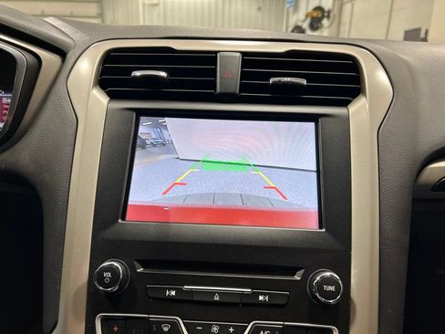 Used 2016 Ford Fusion SE w/ Equipment Group 202A FWD image 21