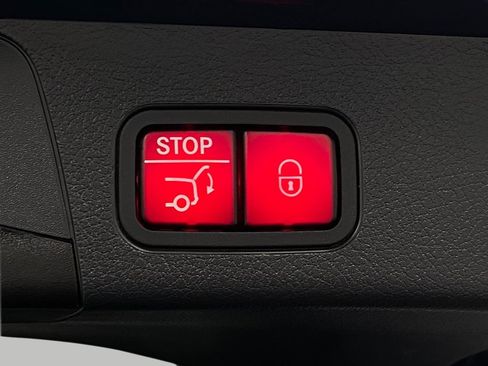 Certified 2023 Mercedes-Benz GLB 250 4MATIC image 6
