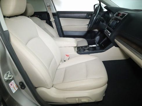 Used 2016 Subaru Outback 2.5i Limited AWD/4WD image 33