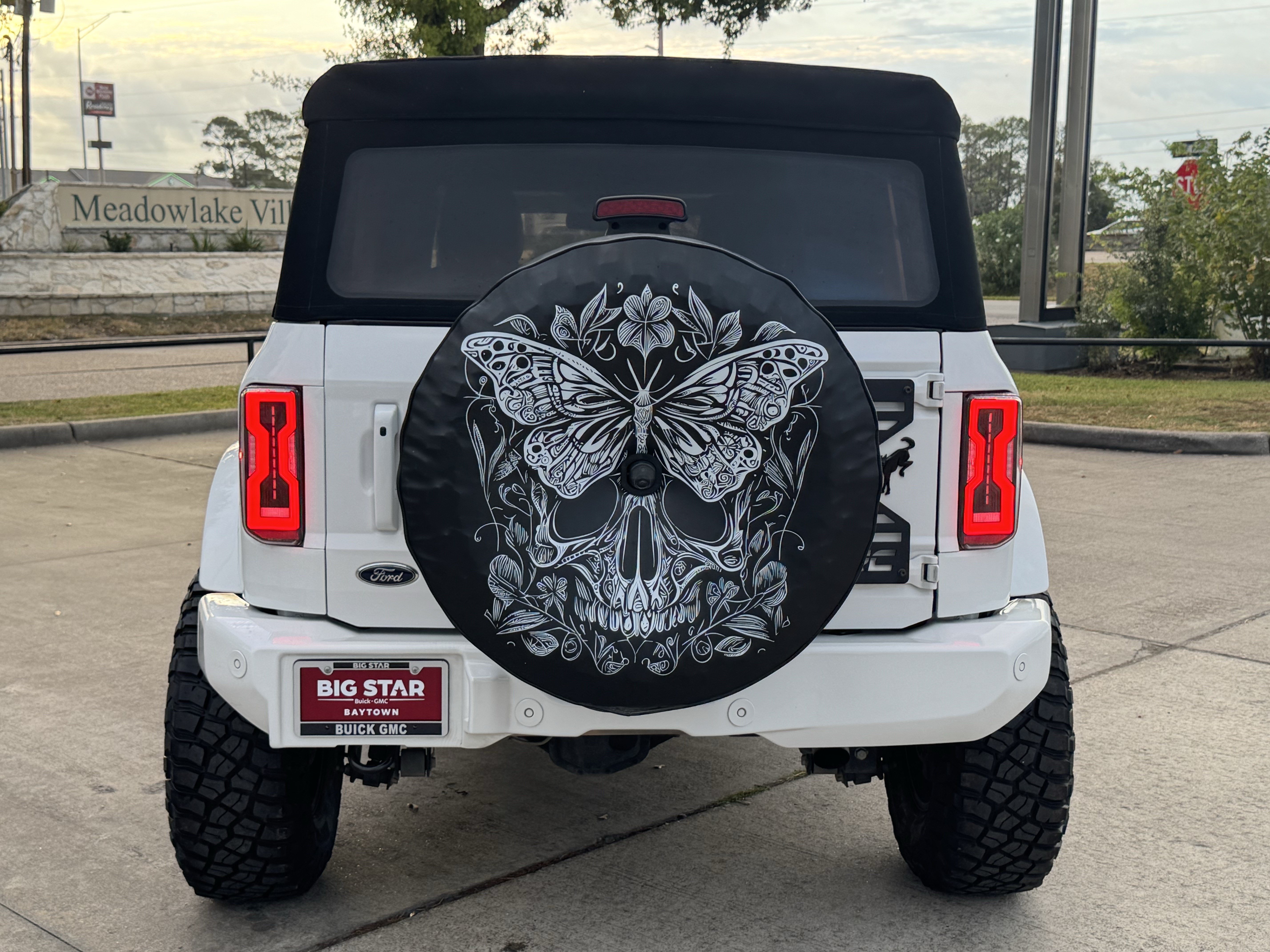 Used 2022 Ford Bronco Outer Banks AWD/4WD image 6