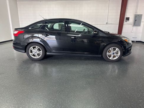 Used 2014 Ford Focus SE FWD image 3