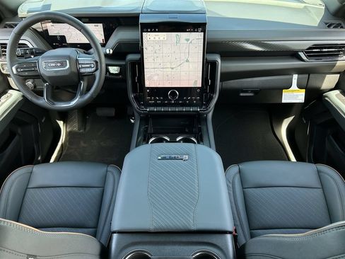 New 2026 GMC Yukon AT4 w/ AT4 Premium Package AWD/4WD image 21