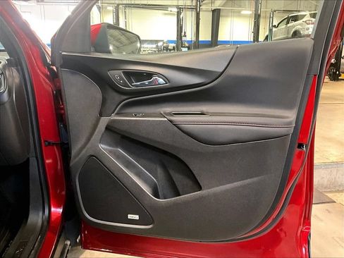 Used 2024 Chevrolet Equinox RS w/ RS Leather Package AWD/4WD image 12