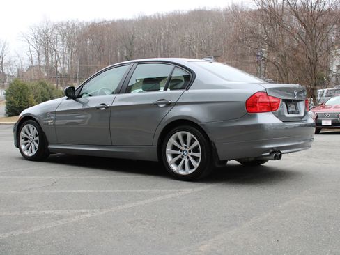 Used 2011 BMW 328i xDrive Sedan w/ Premium Pkg image 4