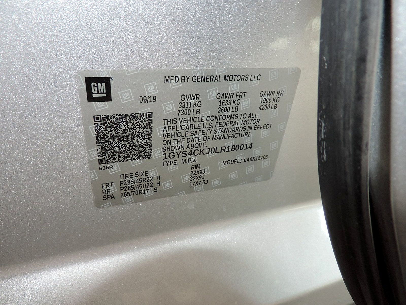 Used 2020 Cadillac Escalade Premium Luxury AWD/4WD image 12