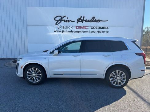 Certified 2023 Cadillac XT6 Premium Luxury image 2