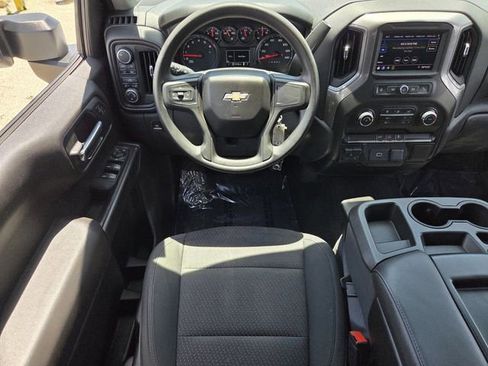 Used 2020 Chevrolet Silverado 1500 Custom w/ Custom Max Trailering Package AWD/4WD image 14