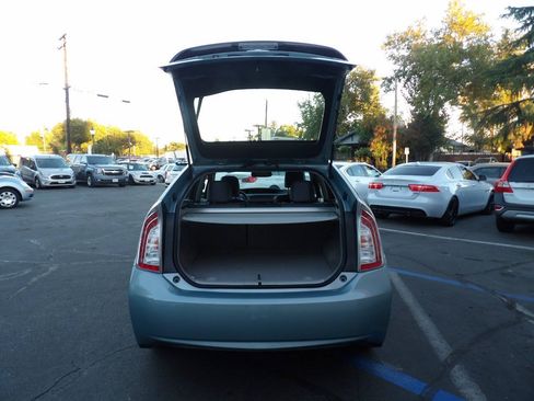 Used 2014 Toyota Prius Four FWD image 11