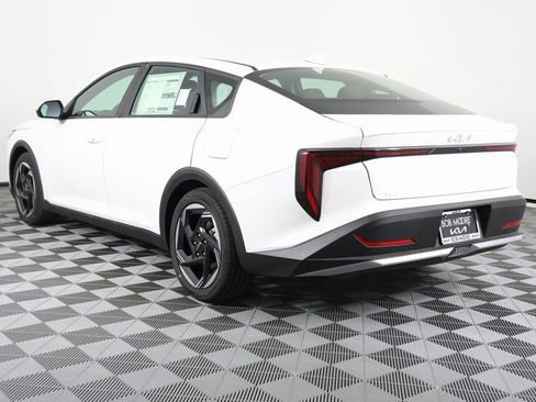 New 2025 Kia K4 EX image 6