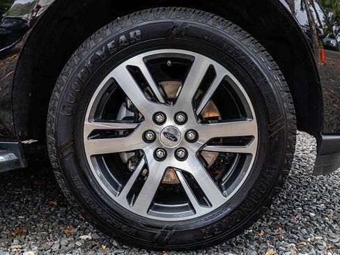 Used 2023 Ford Expedition Limited image 30