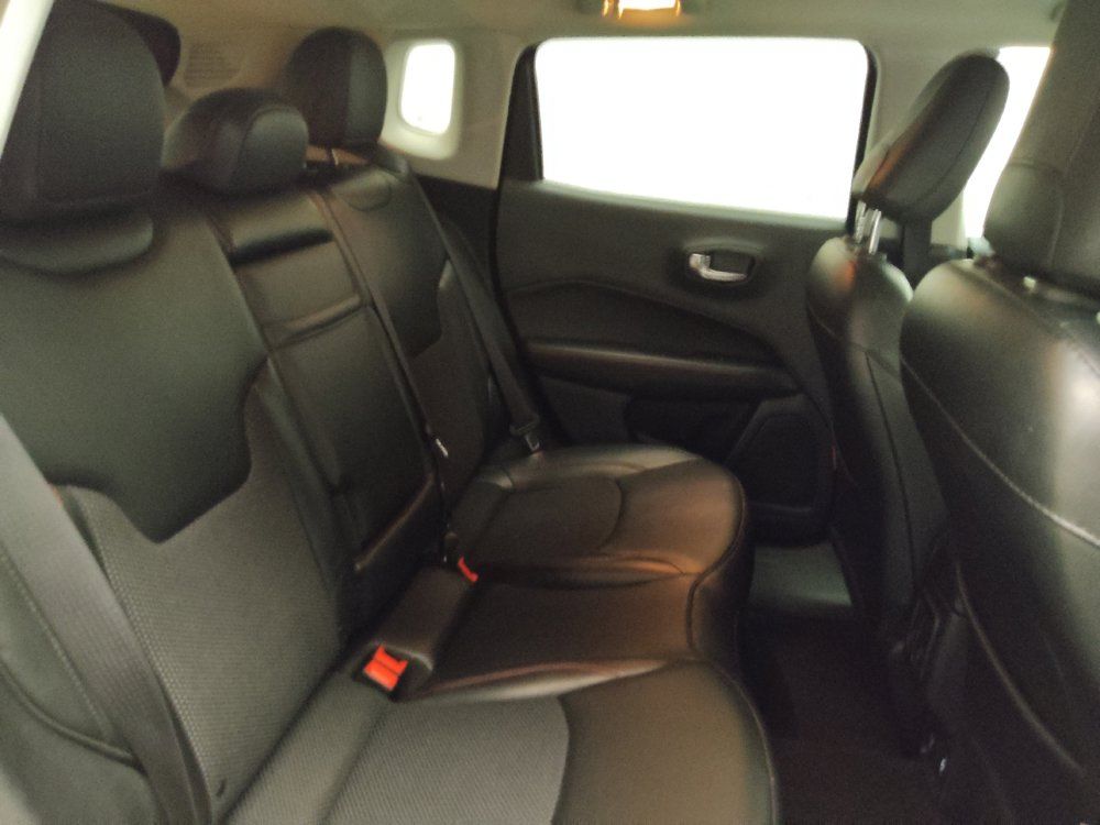 Used 2019 Jeep Compass Trailhawk w/ Cold Weather Group AWD/4WD image 19