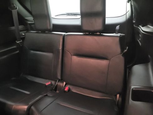 Used 2024 Mitsubishi Outlander FWD image 41