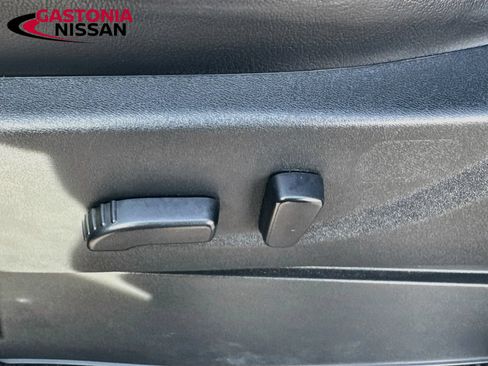 Used 2024 Nissan Frontier SL AWD/4WD image 25