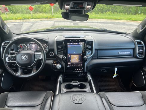 Used 2023 RAM 1500 Laramie AWD/4WD image 19