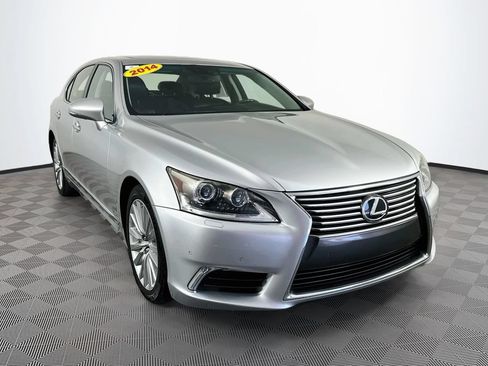 Used 2014 Lexus LS 460 AWD w/ Comfort Package image 3