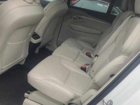 Used 2024 Volvo XC90 B6 Ultimate w/ Protection Package Premier image 7