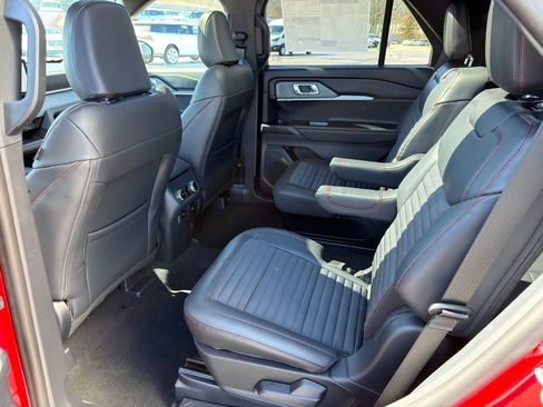 New 2026 Ford Explorer ST-Line w/ ST-Line Street Pack image 17