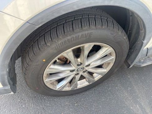 Certified 2017 Toyota RAV4 Limited w/ Advanced Technology Package image 9