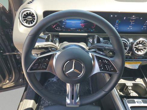 Certified 2025 Mercedes-Benz GLA 250 image 23