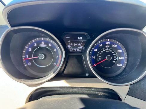 Used 2016 Hyundai Elantra SE image 19