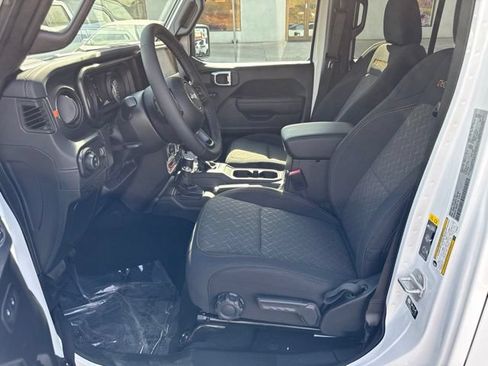 New 2026 Jeep Gladiator Mojave w/ Safety Group AWD/4WD image 21
