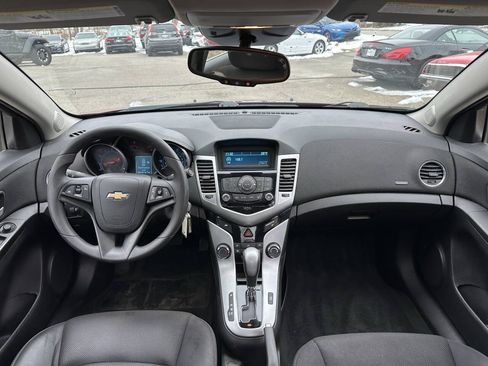 Used 2015 Chevrolet Cruze LT FWD image 25