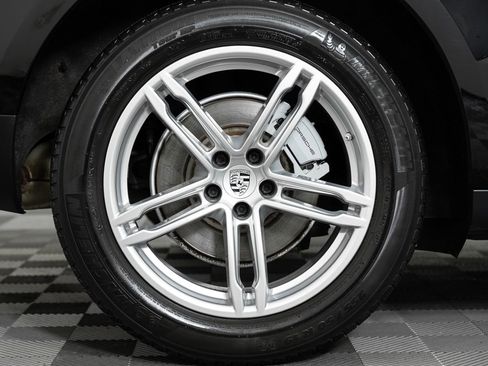 Used 2016 Porsche Macan S image 44