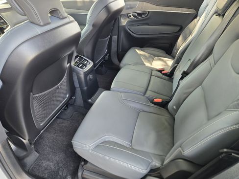 Used 2025 Volvo XC90 T8 Ultra w/ Lounge Package image 31