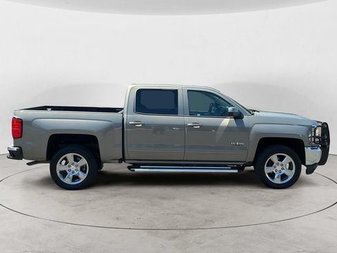 Used 2017 Chevrolet Silverado 1500 LT w/ Texas Edition RWD image 4