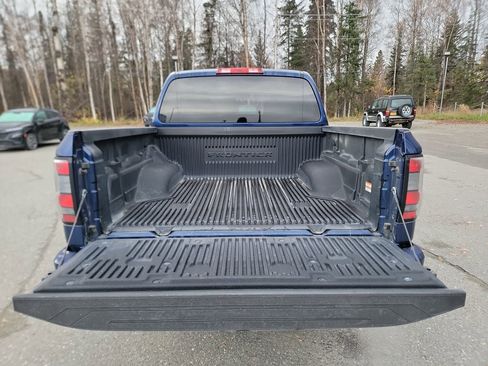Used 2023 Nissan Frontier SV image 21