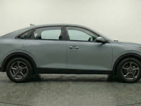 Used 2025 Kia K4 LXS image 11