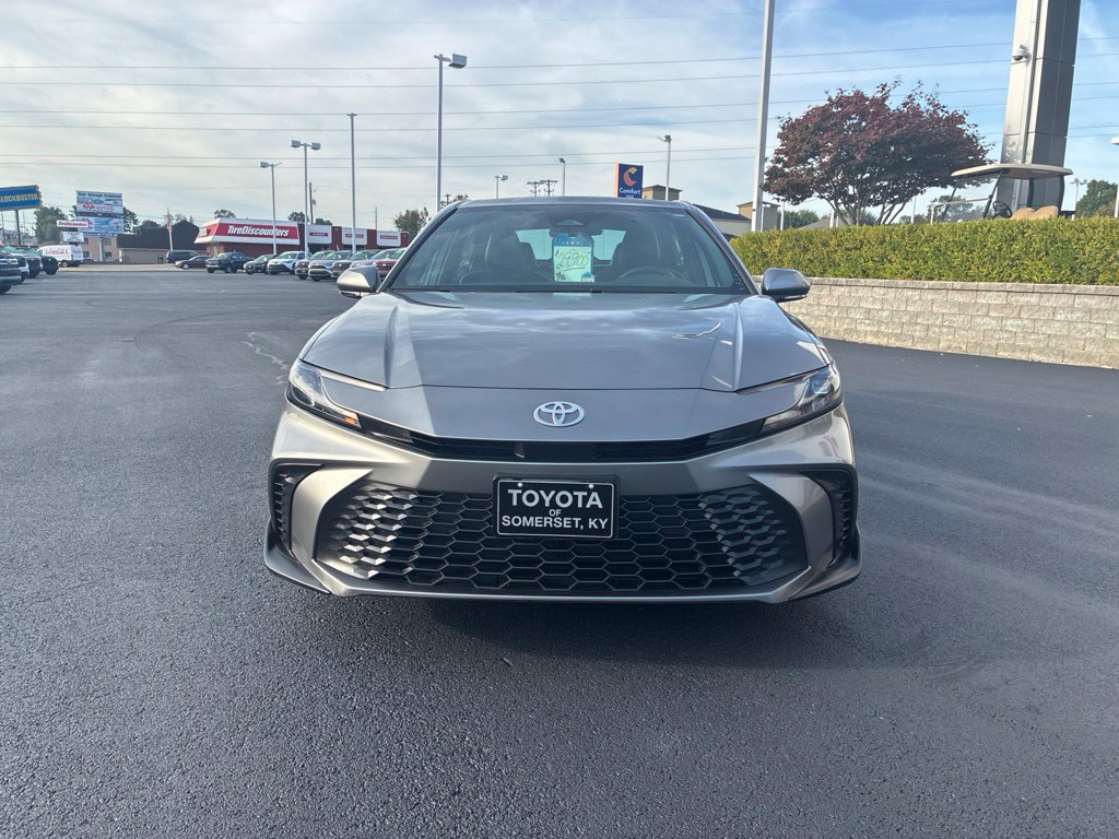 Used 2025 Toyota Camry SE FWD image 16