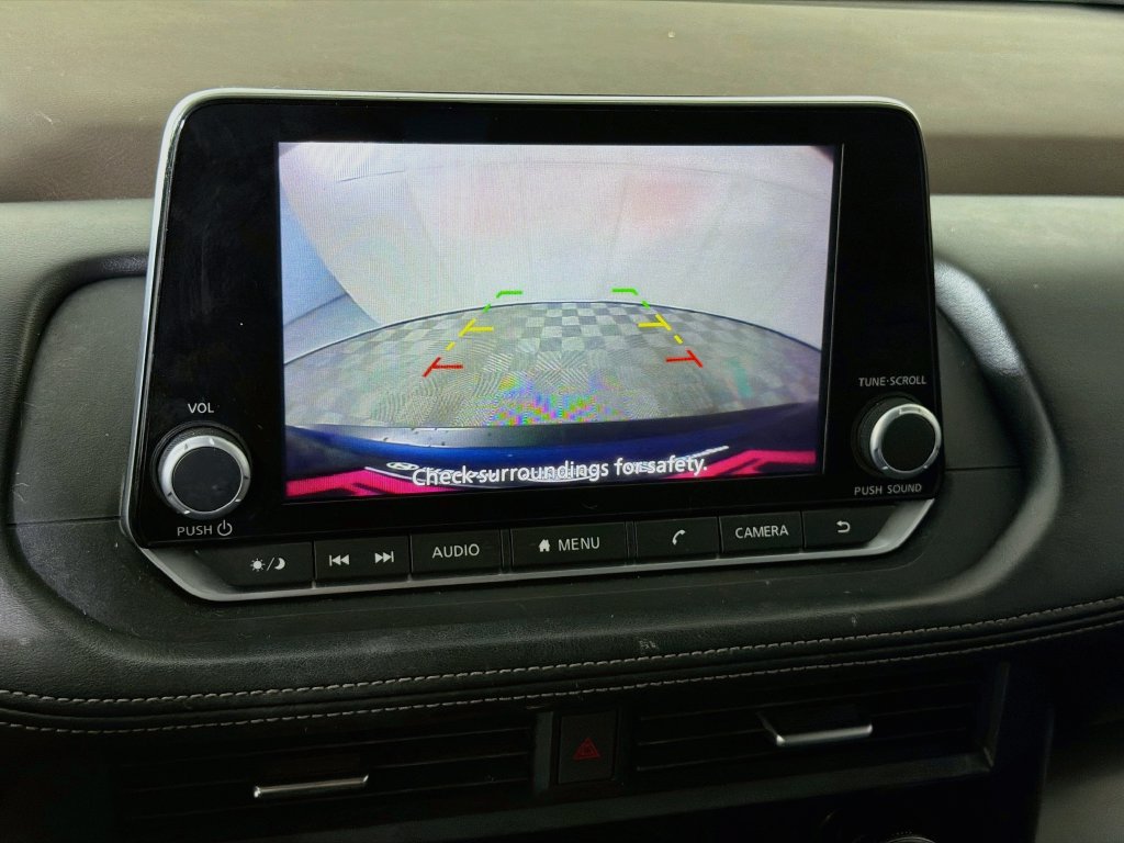 Used 2023 Nissan Rogue SV FWD image 18