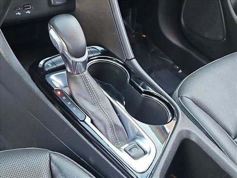 Used 2024 Buick Encore GX Sport Touring FWD image 12
